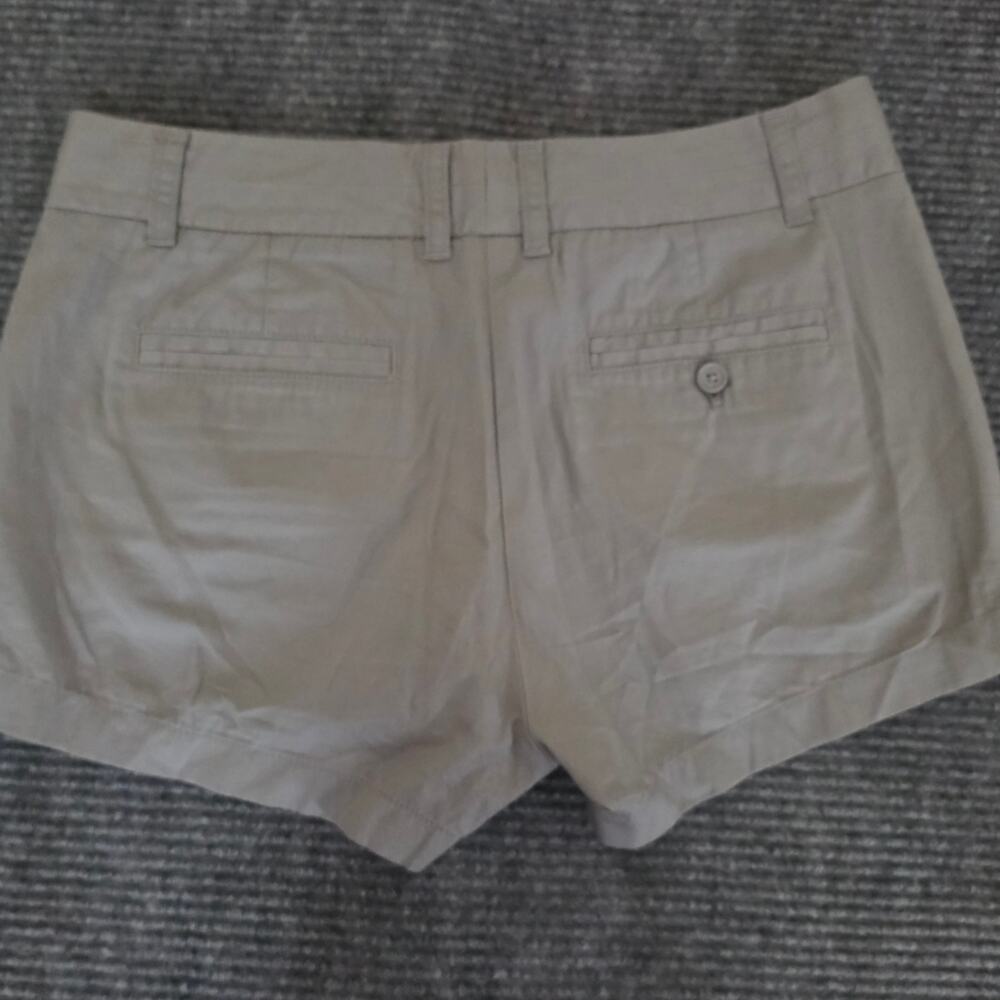 J. Crew Women's Size 8 Gray 100% Cotton Broken-In Chino Shorts - Picture 2 of 6